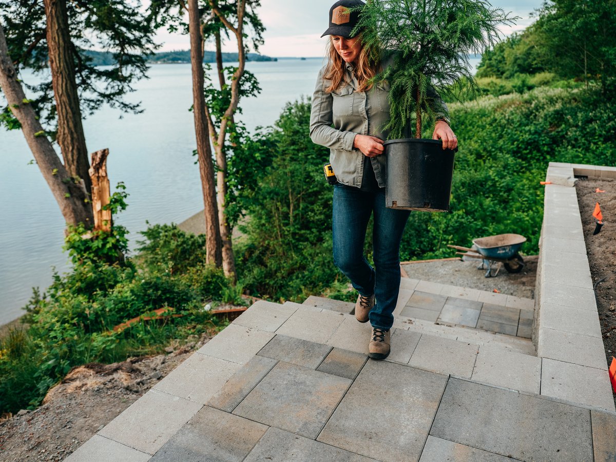 Women's Vicious 4" Brown/Green NMT