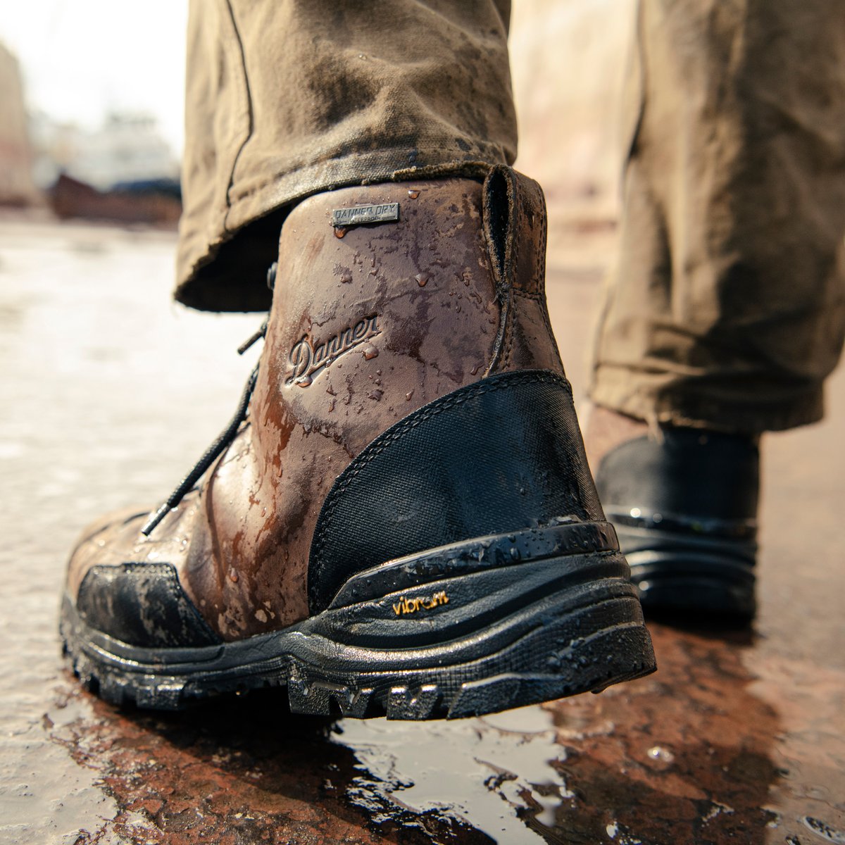 Stronghold 6" Dark Brown