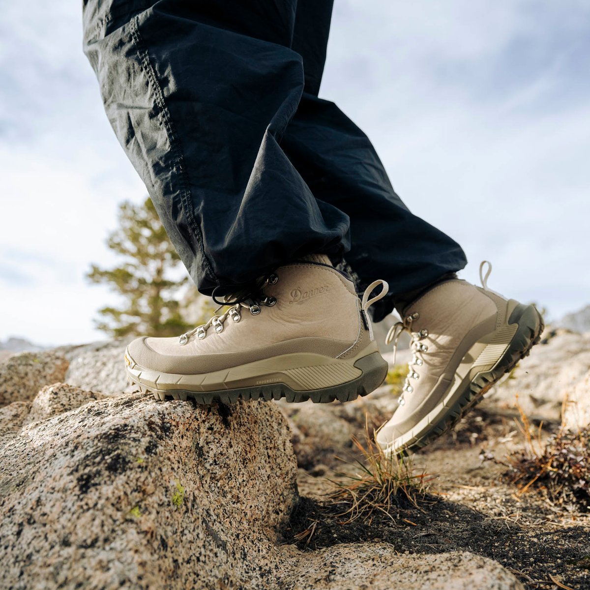 Women's MTN45 Mid GTX Ash/Timber Wolf