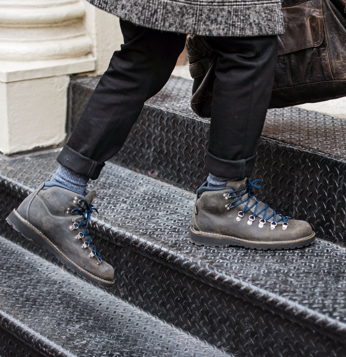 Mountain Pass Gunmetal