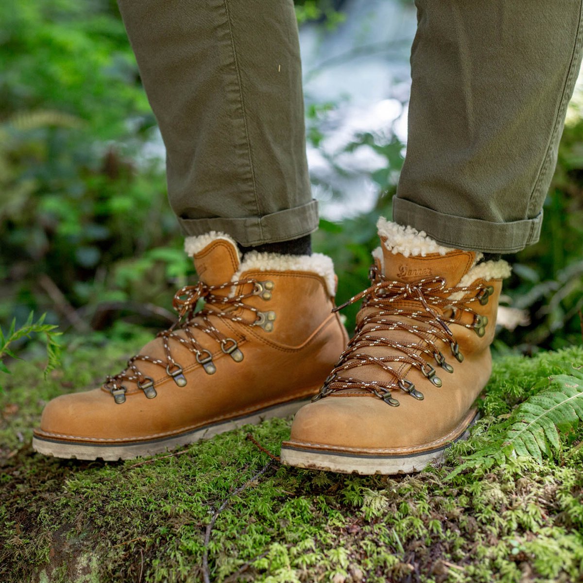 Mountain Pass Shearling Sierra