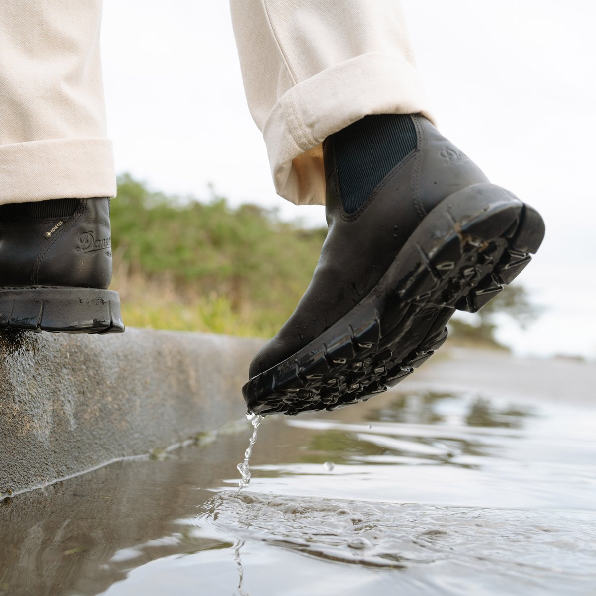 Eastwood Chelsea Black