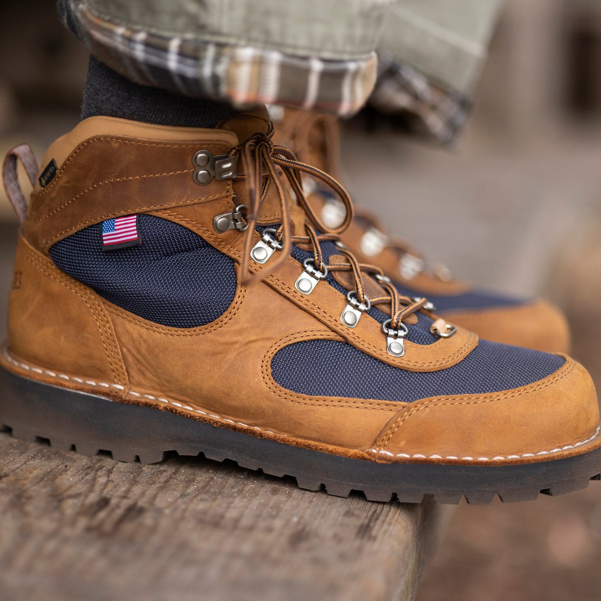 国内配送 DANNER WMNS CASCADE CREST'5 GTX BROWN /BLUE Danner - Trail 2650 Campo GTX Blue/Orange