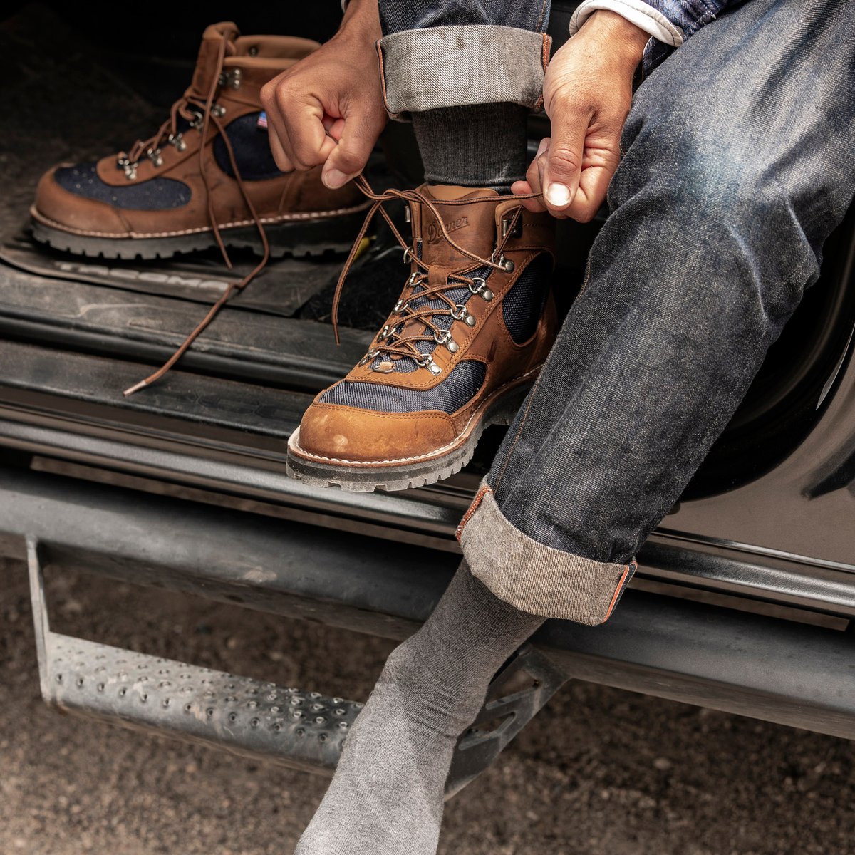国内配送 DANNER WMNS CASCADE CREST'5 GTX BROWN /BLUE Danner - Cascade Crest Grizzly Brown/Ursa Blue