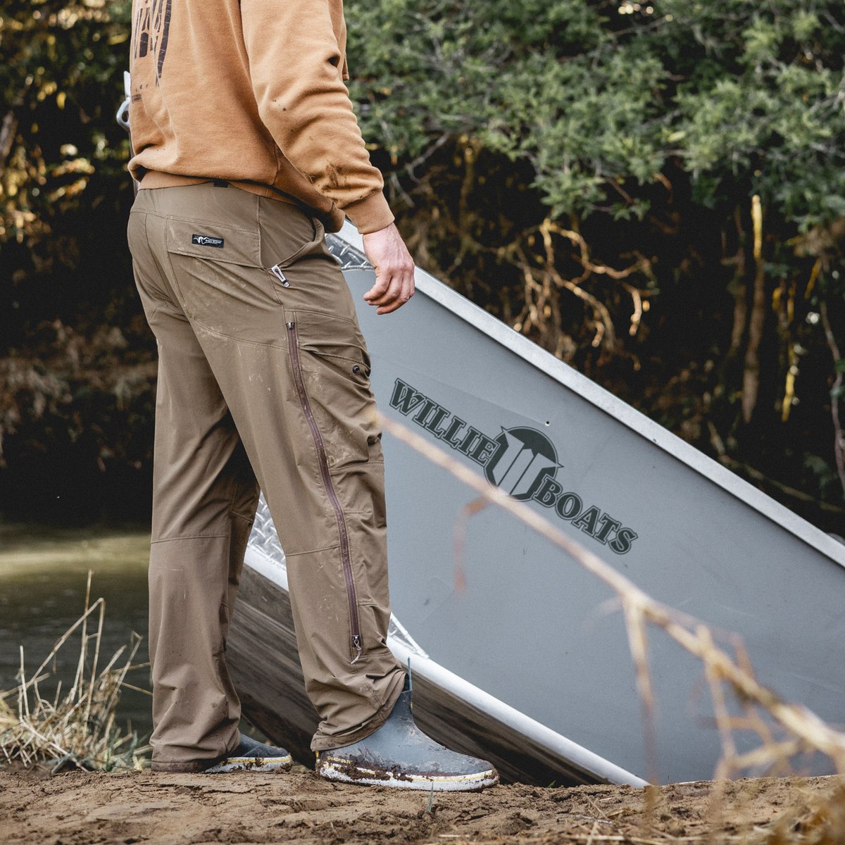 Alpha Deck Boot 6" Dark Shadow